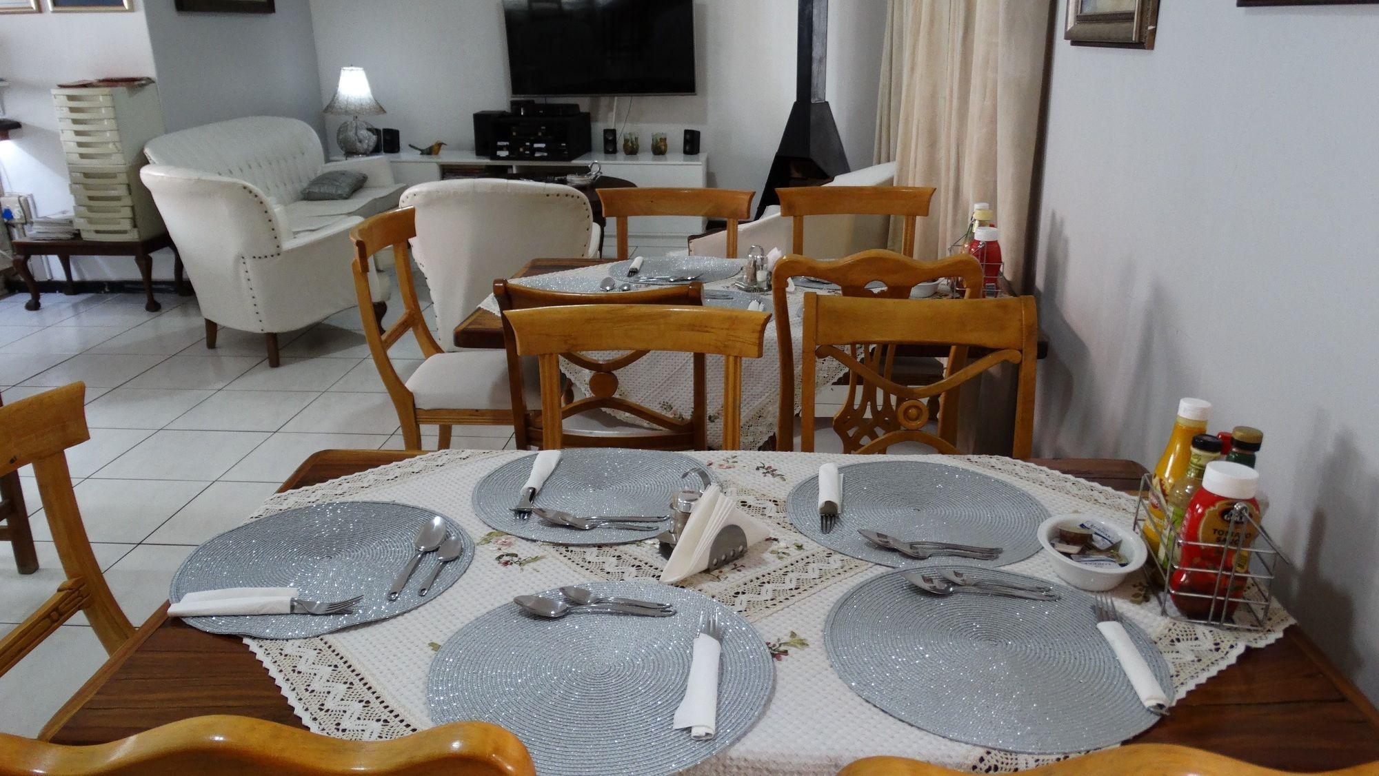 Sleepers Villa Guesthouse Polokwane Eksteriør billede